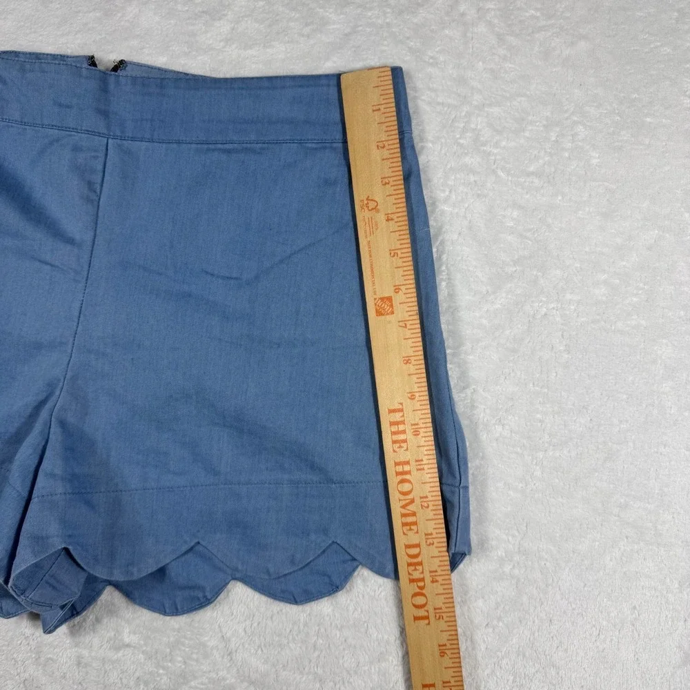 Mud Pie Womens Blue Scalloped Hem Chambray Shorts Size L Cotton Blend Flat Front
